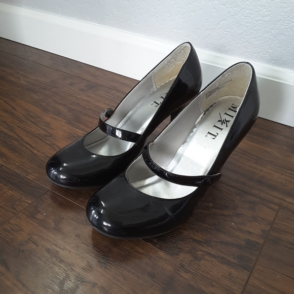 patent leather mary jane heels